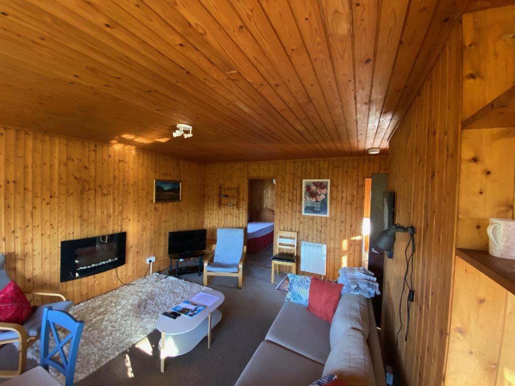 Great Glen Holidays - Chalets Fort William Exterior photo